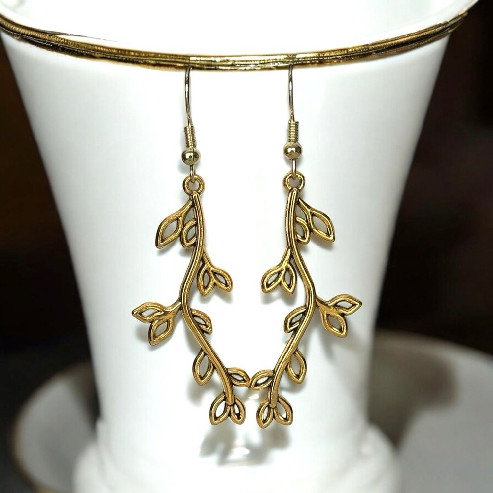 5 For $25💫Long Golden Branch Dangles Earrings